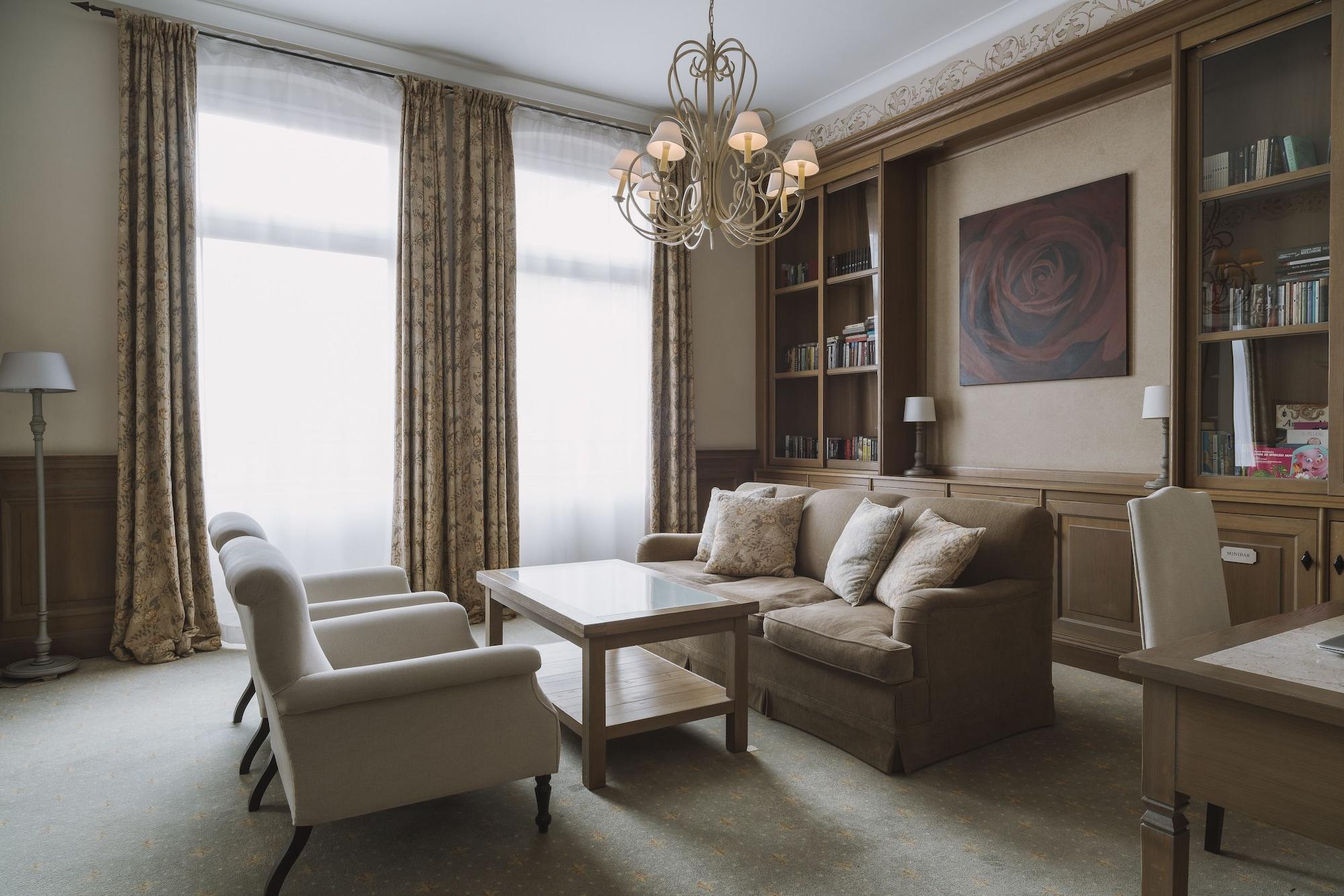 Art Hotel 4*